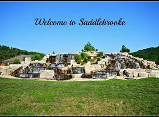 100 Saddlebrooke Dr, Chestnutridge, MO 65630