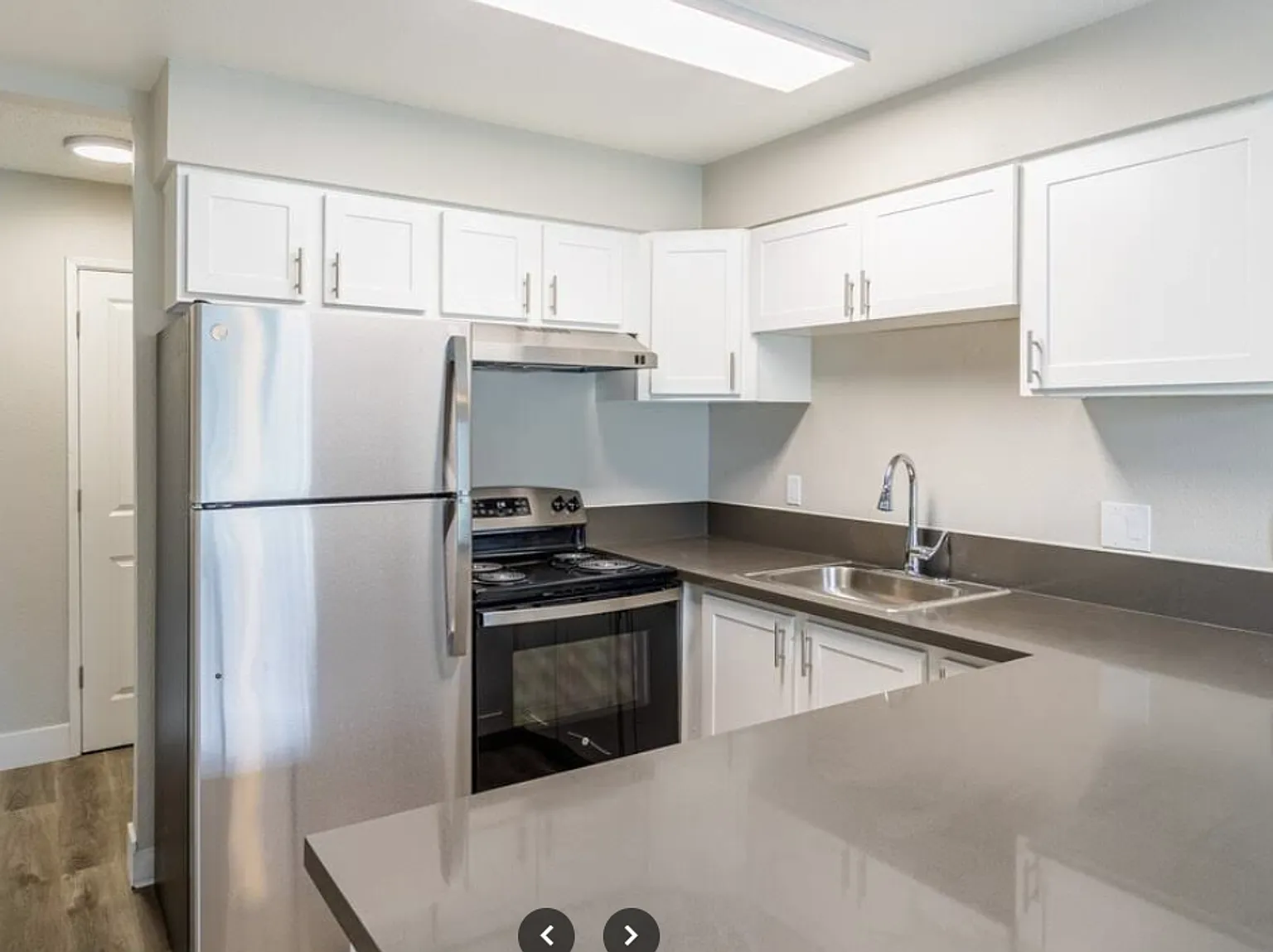 The Alexander Apartments — Photo 3