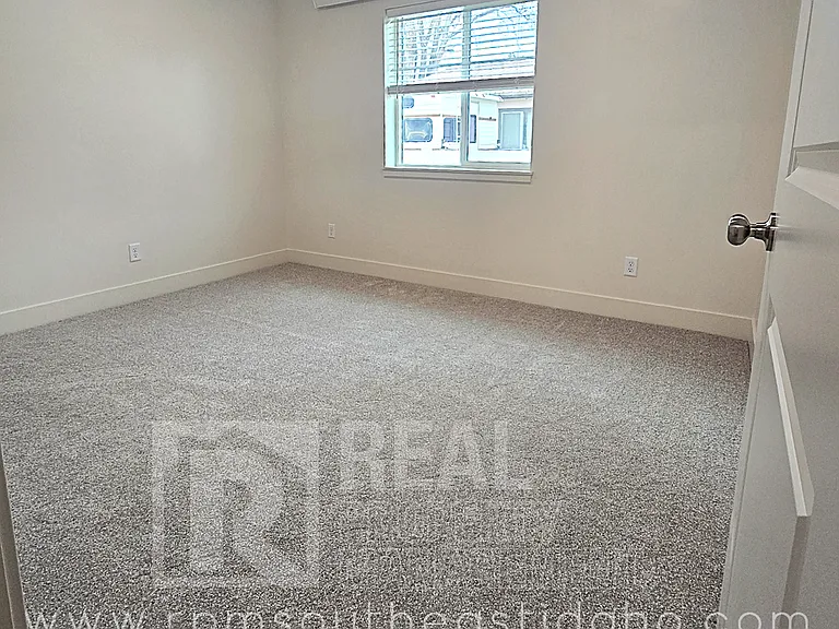 647 S 3 W — Photo 18