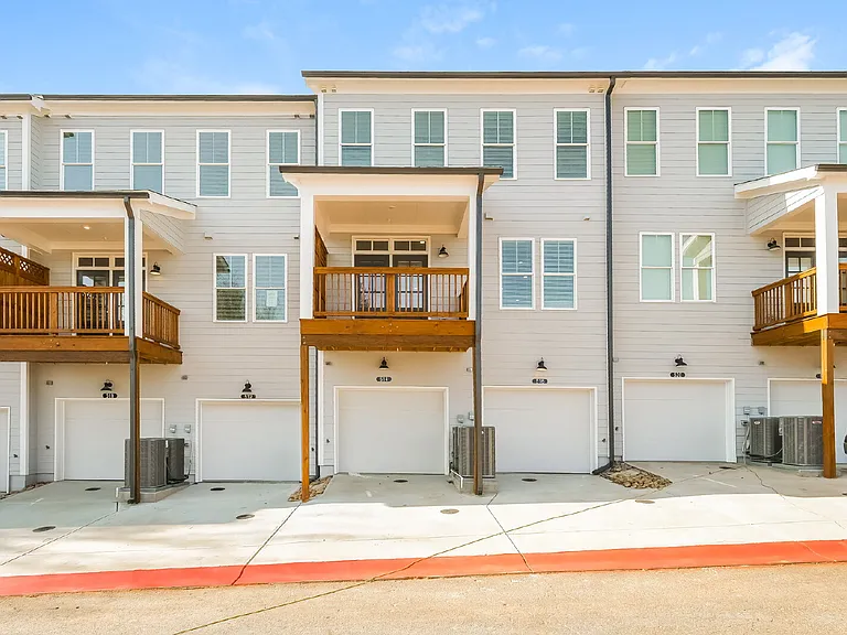 514 Alice Way #MARKET SQUARE AT SAW — Photo 42