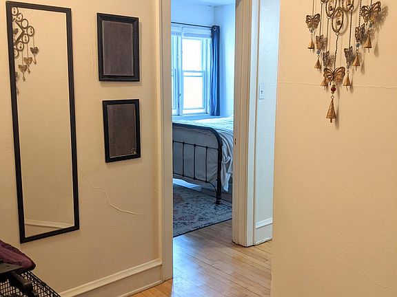 5th image of 1534 N Humboldt Ave APT 31