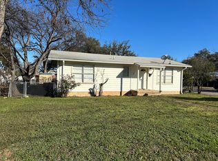 1402 W Commerce St, San Saba, TX 76877