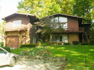 870 E Northshore Dr, Syracuse, IN 46567