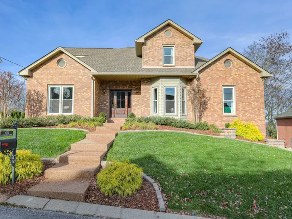 6752 Autumnwood Dr, Nashville, TN 37221