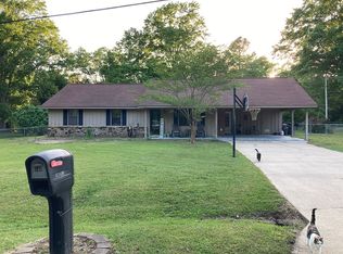 140 Blasingame Dr, Columbus, MS 39702