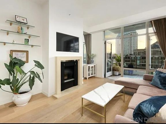 5th image of 550 Front St Unit 1007