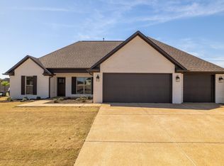 226 Strawberry Ridge Dr, Medina, TN 38355