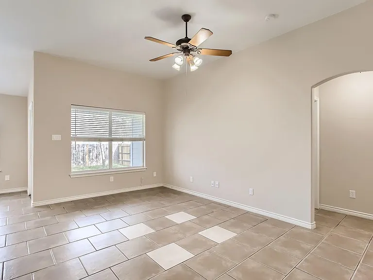 3032 Douglas Fir Dr — Photo 2