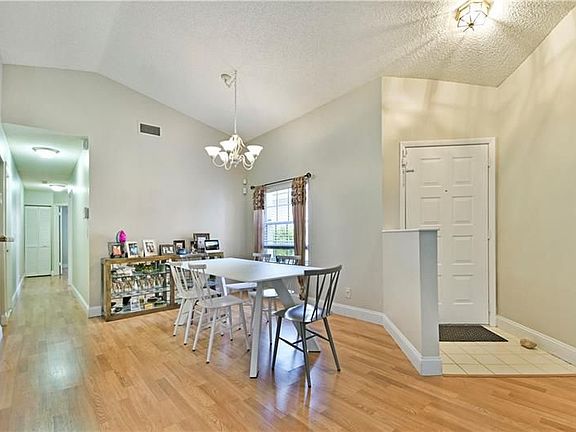 3rd image of 872 SW 178th Way