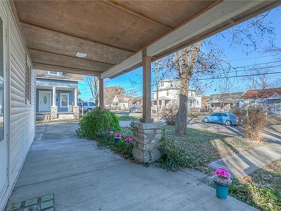 2nd image of 2521 Essex Ave