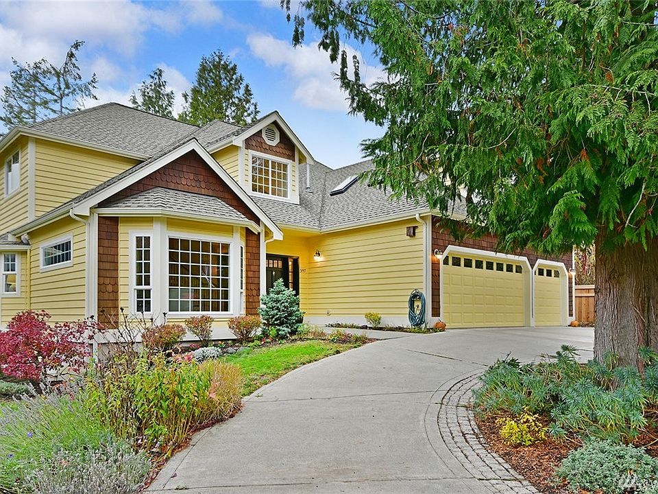 1st image of 597 Alder Ave NE