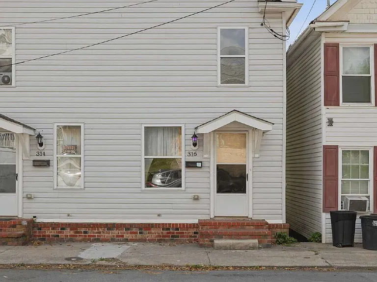 316 N High St — Photo 1