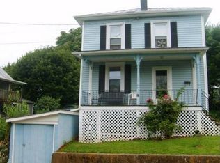 41 Mongomery Ave, Staunton, VA 24401