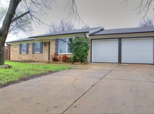 6121 Saramac Dr, Watauga, TX 76148