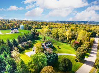 85 Westview Dr, Shelburne, VT 05482