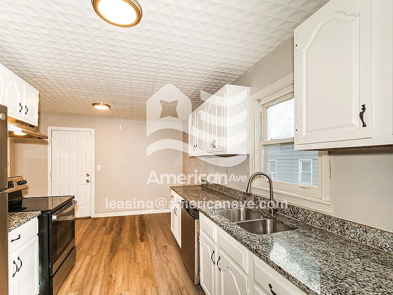 1621962_005_kitchen_5.jpg