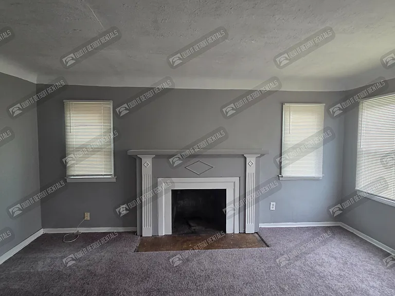 18624 Albion St — Photo 7