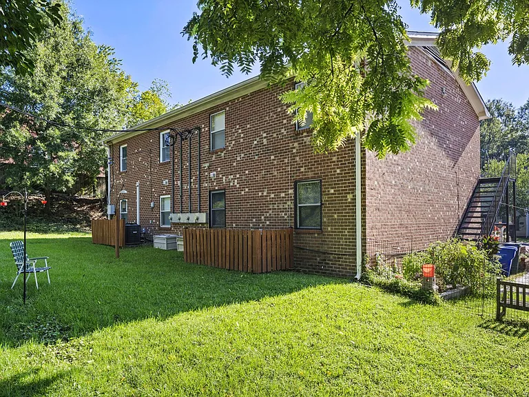 1006 Cornell St — Photo 13