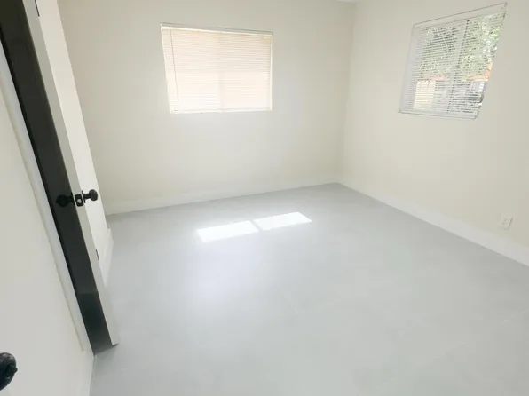 1070 SW 4th Avenue, Pompano Beach, FL 33060