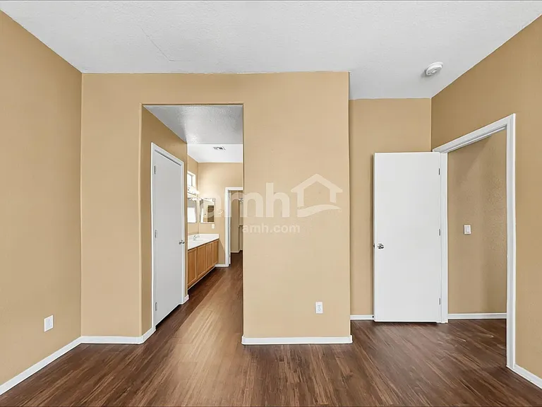 5839 E Nathan St — Photo 9