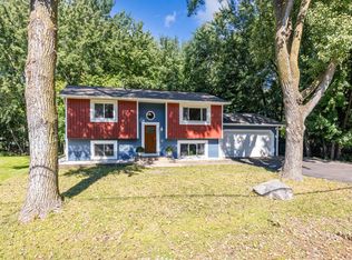 3251 Victoria St N, Shoreview, MN 55126