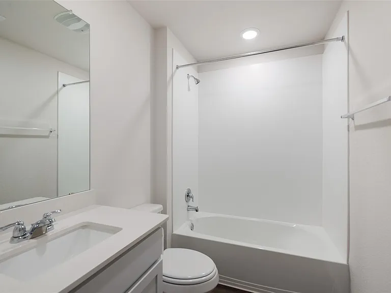 321 Sandringham Loop — Photo 16