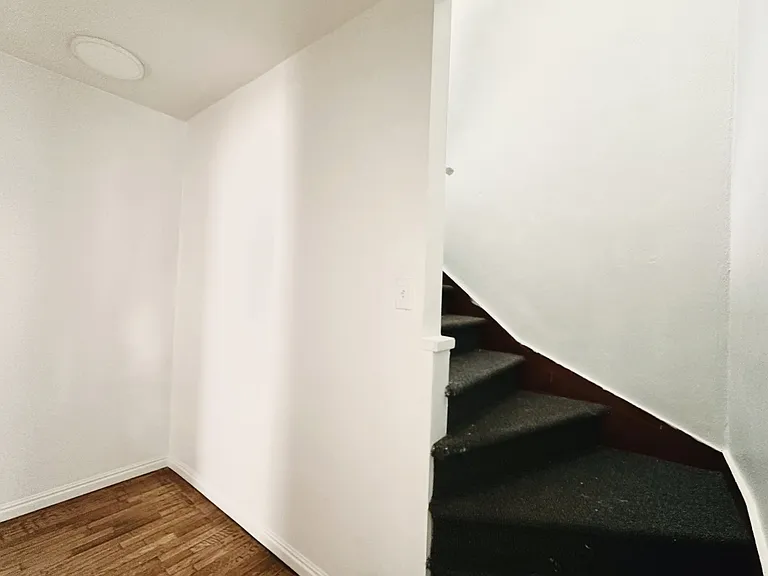 1333 N Main St — Photo 12