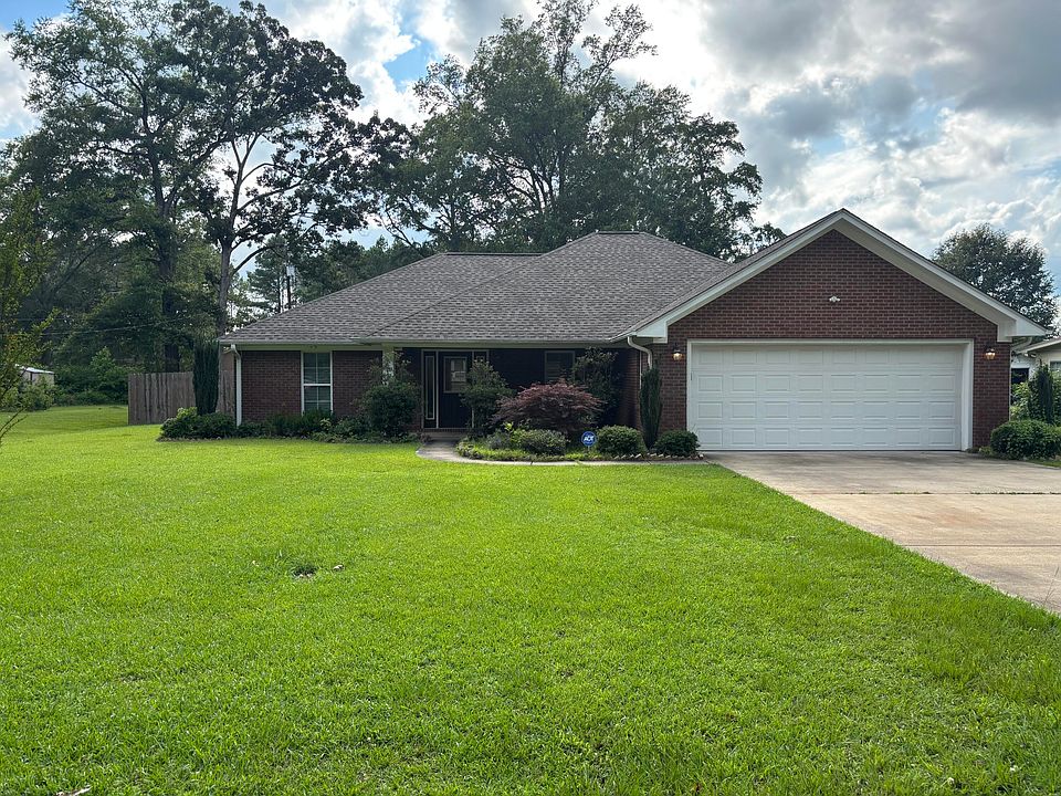 1st image of 211 Winchester Dr
