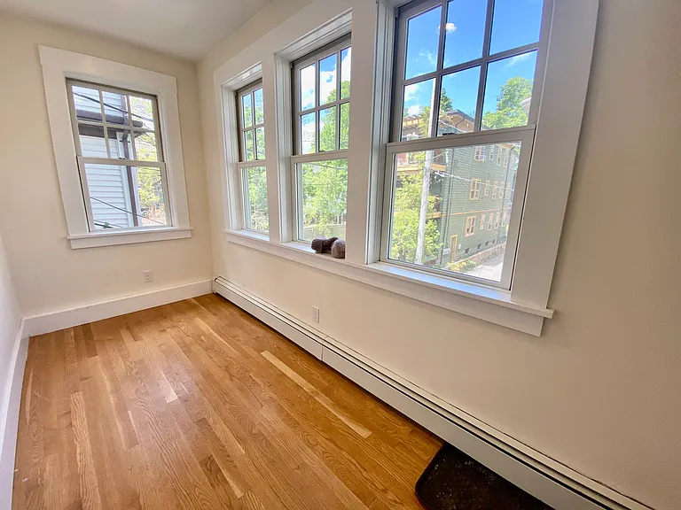 8 Adams Ter #2 — Photo 12