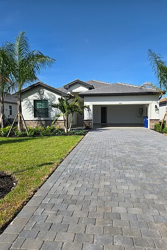 19231 Gentry Pl Photo 1