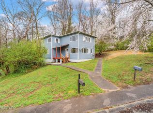 153 Wade Ln, Oak Ridge, TN 37830