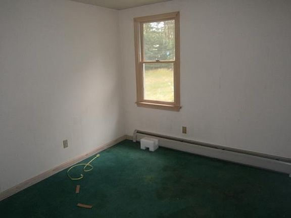 3rd image of 86 Quaker Meetinghouse Road