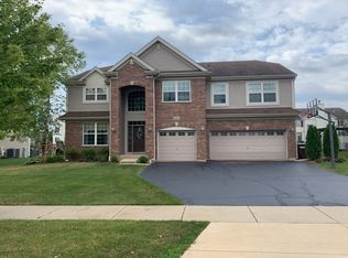 12201 Sinnett St, Huntley, IL