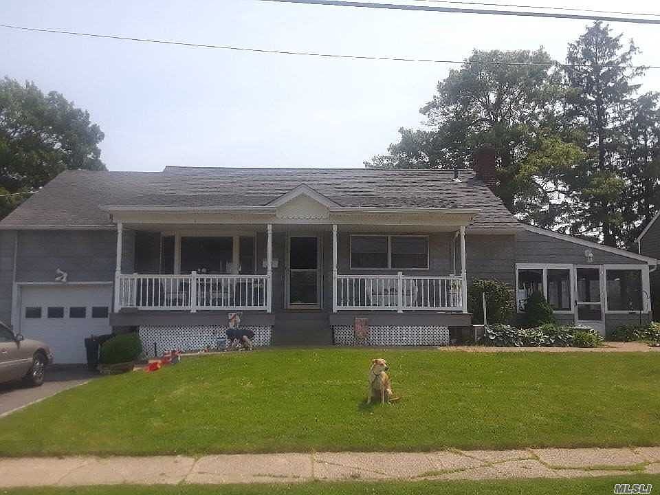 1st image of 10 10th Ave