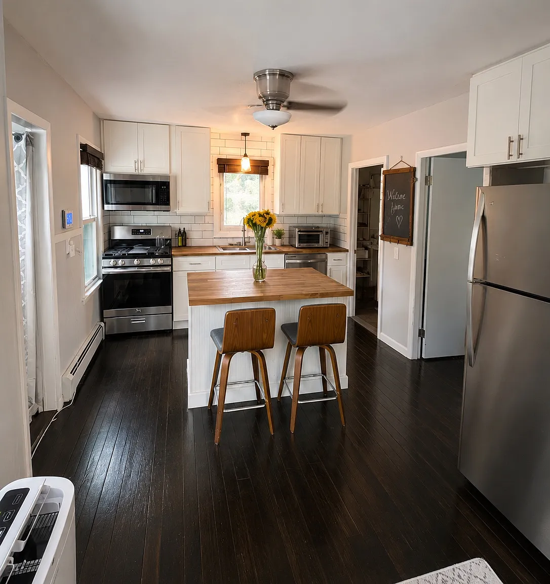 3 bed, 1.5 bath, 1166 sqft, $2,750 — Photo 1