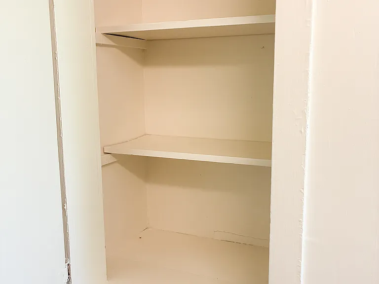 110 W Oakview Pl #2 — Photo 14