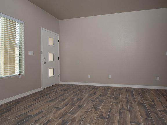 3rd image of 8808 Eclipse St #B