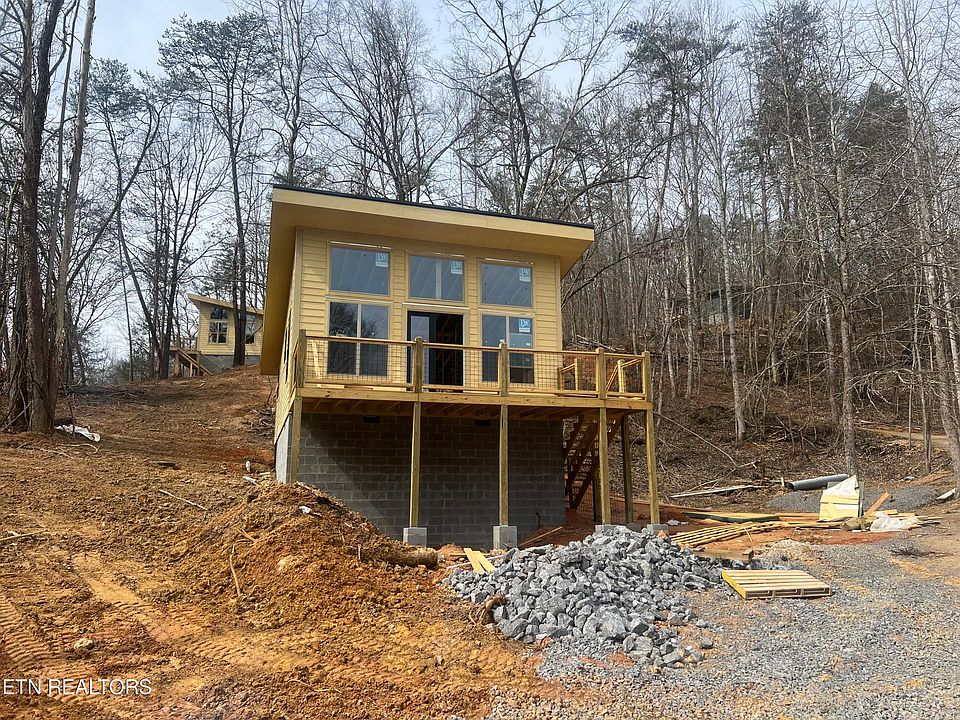 1479 Licking Spring Way UNIT 6, Sevierville, TN 37876 MLS 1255573