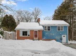 79 High St, Uxbridge, MA 01569