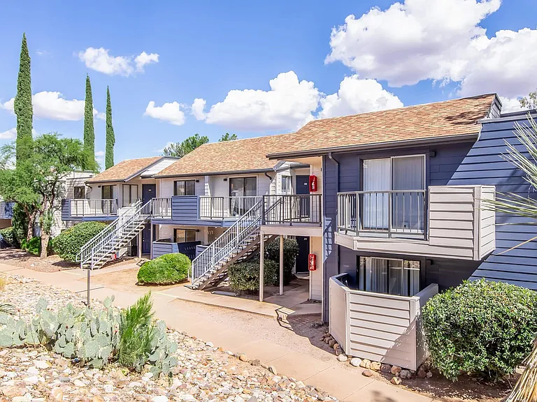 Mountain Steppes Apartments — Photo 15