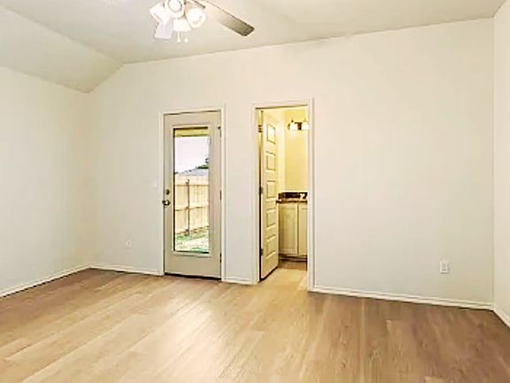 5th image of 1310 SW New York Ave APT B