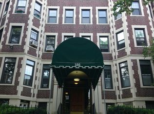 386 Riverway APT 3, Boston, MA 02115