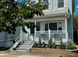 254 Maple St, Secaucus, NJ 07094