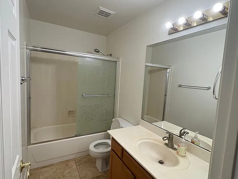 1885 E Drake Dr — Photo 14