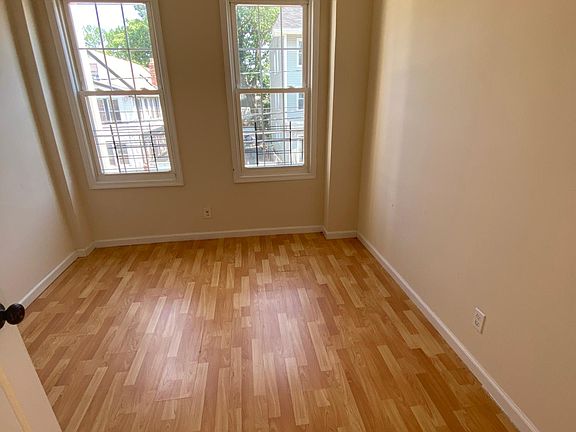 5th image of 77 Brookdale Ave APT 2F