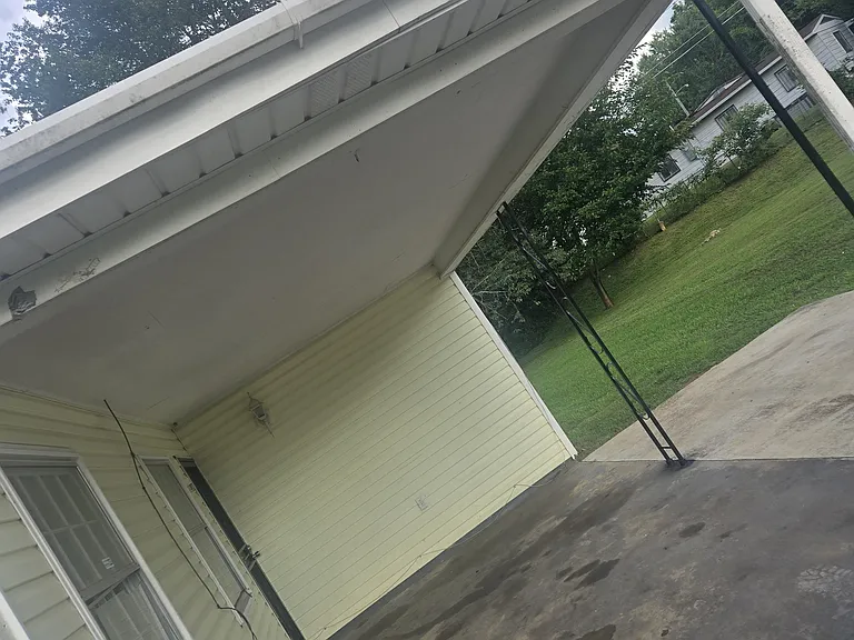 3804 Eton Rd NE — Photo 3