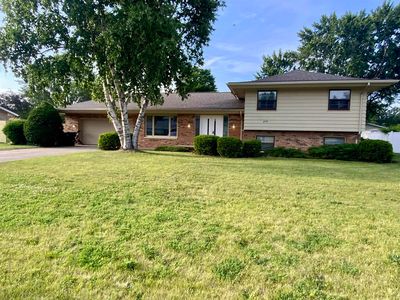 874 E Petunia Ln, Beloit, WI, 53511