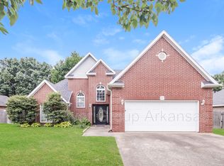 307 Coachlight Dr, Bentonville, AR 72712