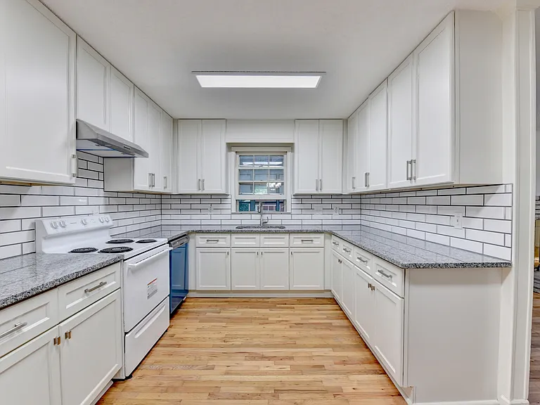 2628 Whitehurst Dr NE — Photo 12