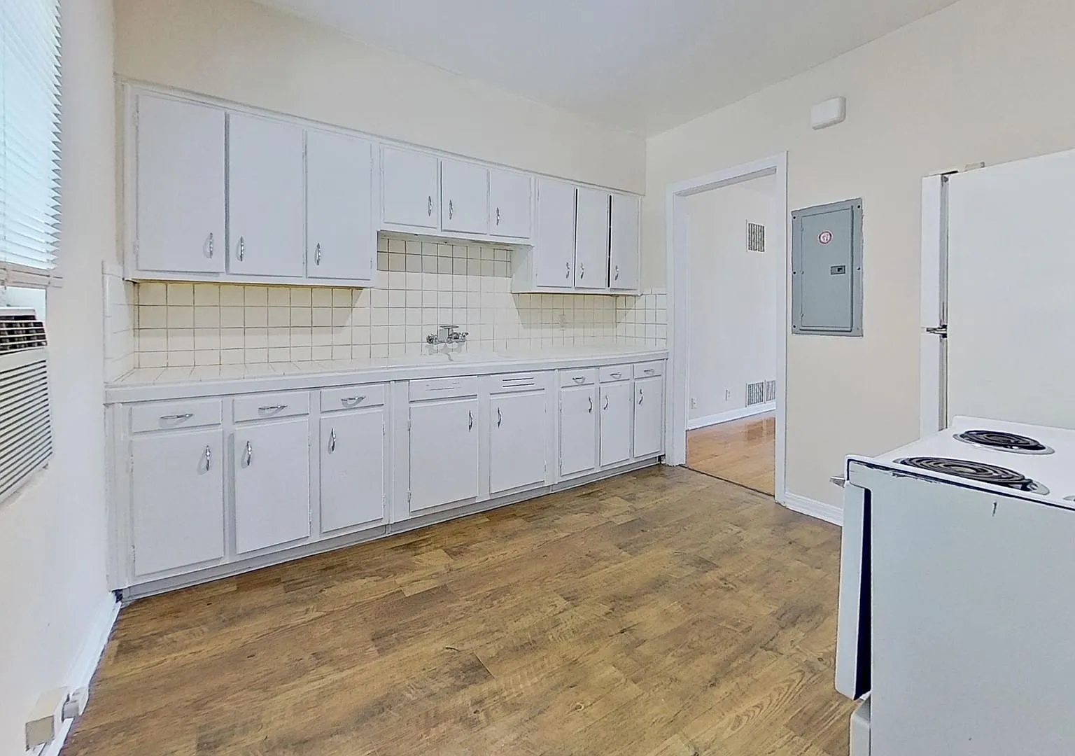Cute and Charming Apartment in St. Nicholas — Photo 4